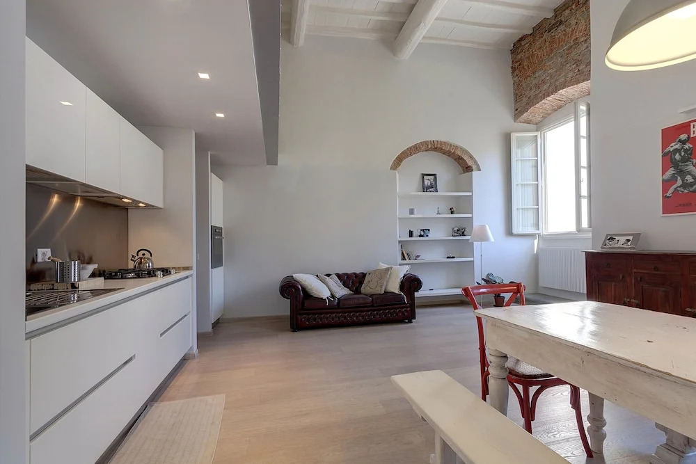 Home Sharing - Oltrarno