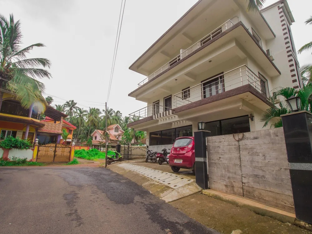 OYO 16497 Home Graceful 3BHK Parra