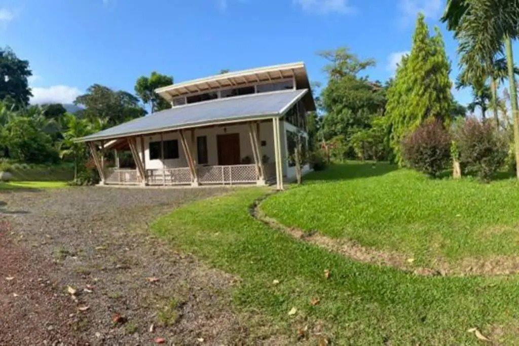 Casa Villa Jade - 10km de Río Celeste