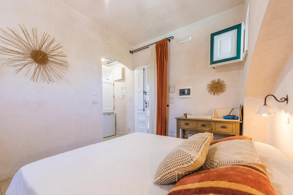 Romantic Flat with Pool