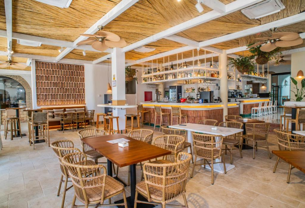 Hotel Doña Lola Zahara