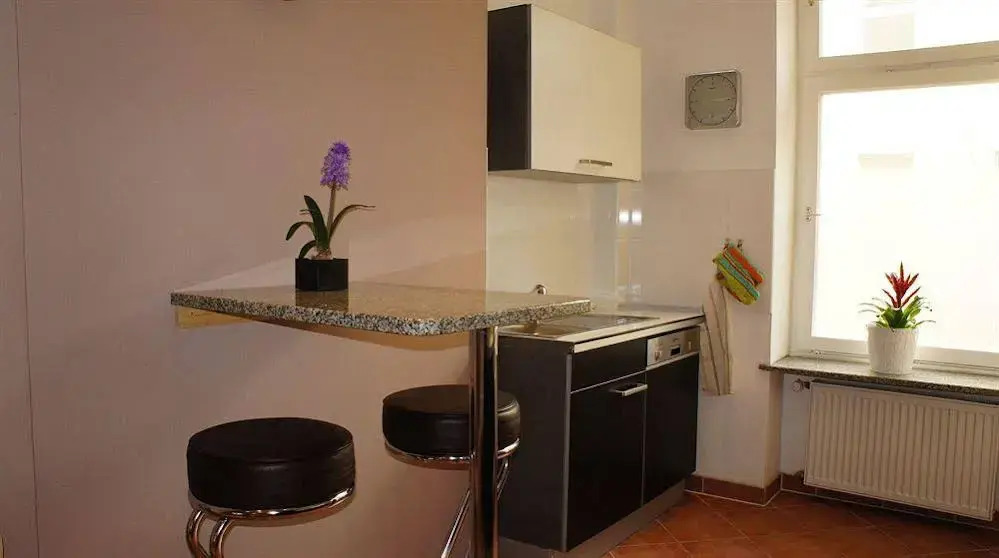2-room Apartment Emdener Strasse