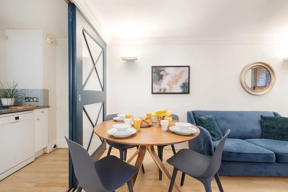 Knightsbridge - Hyde Park Apartment