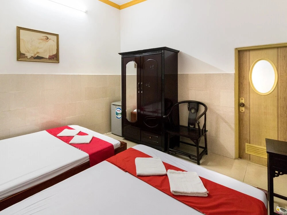 Huong Hotel by OYO Rooms