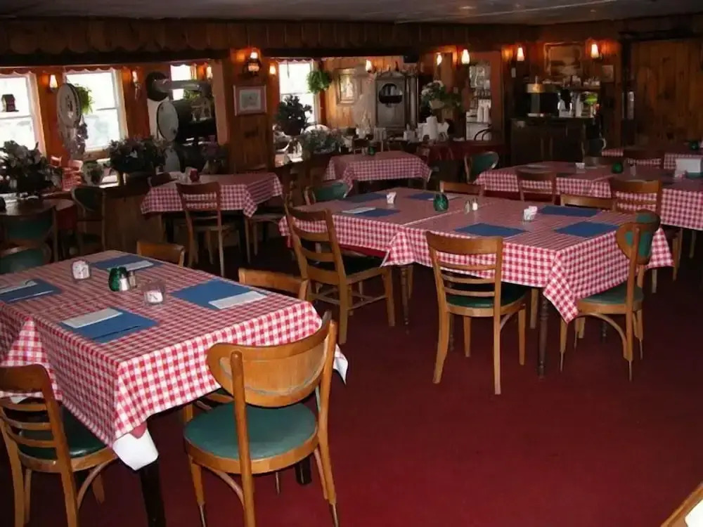 Colonial Inn