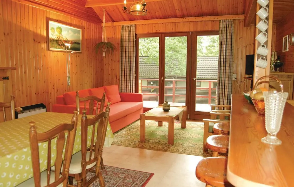 Stunning Home in Somme-leuze With 2 Bedrooms