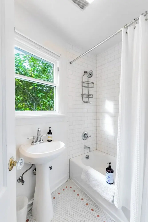 Montlake Hideaway in Spite House