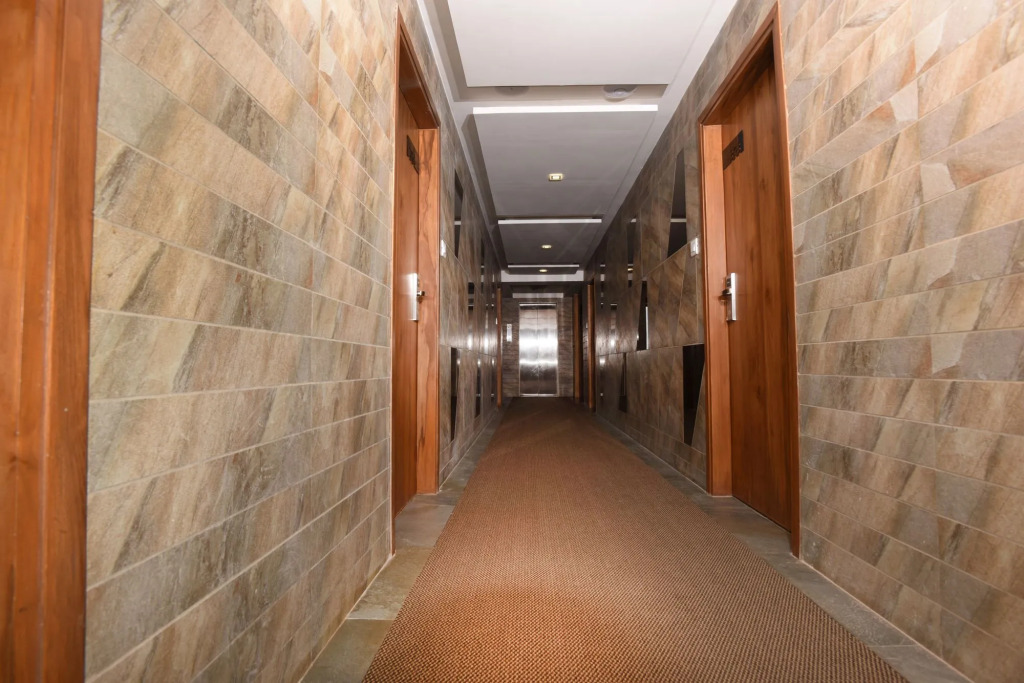 Hotel Grand Elegance