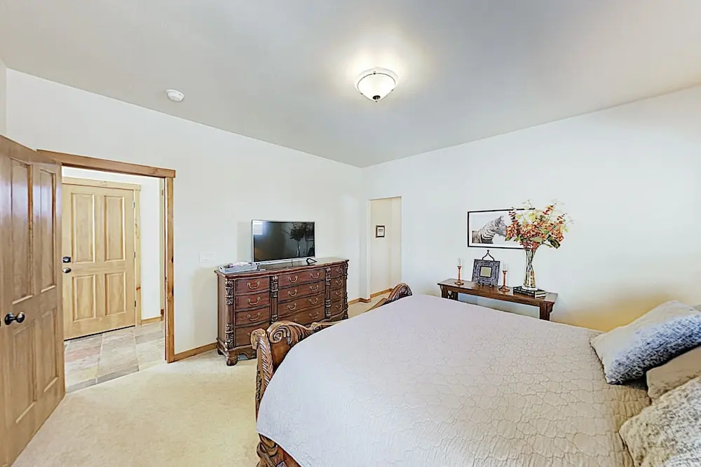 New Listing! Mountain-view Ski & Golf Getaway 3 Bedroom Home
