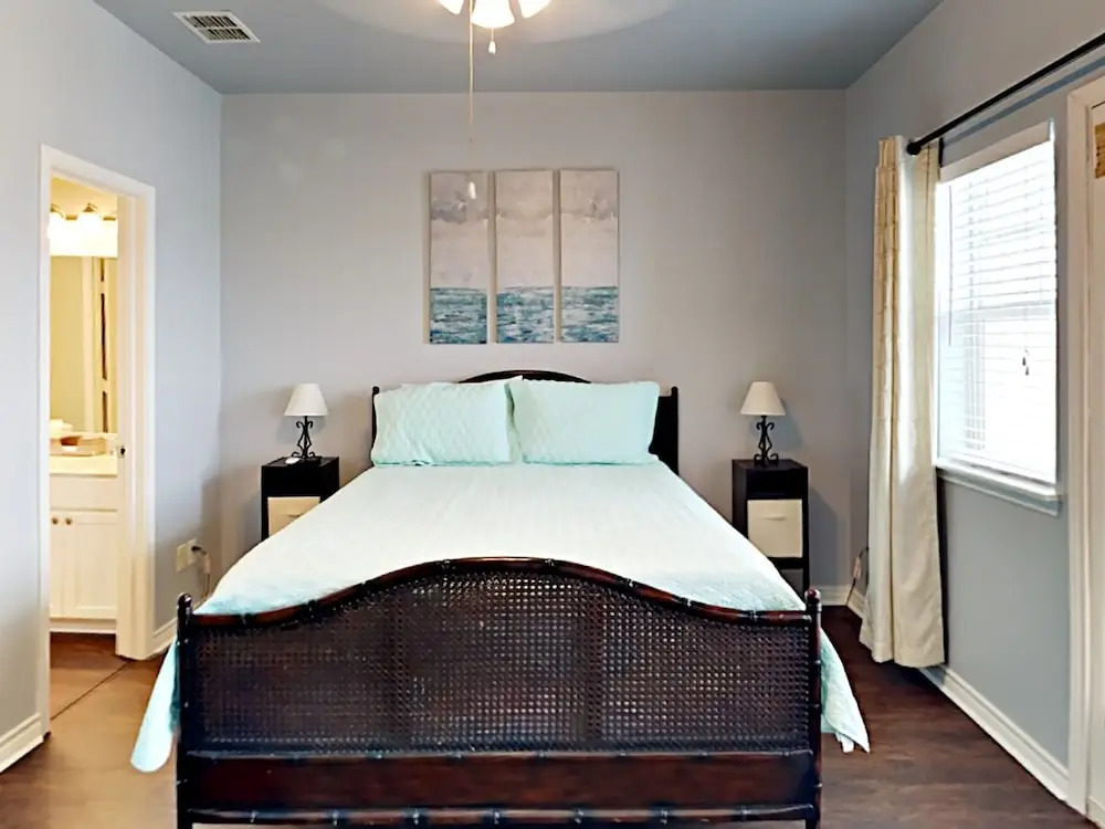 7 Meridian Condos 3 Bedrooms 2.5 Bathrooms Condo