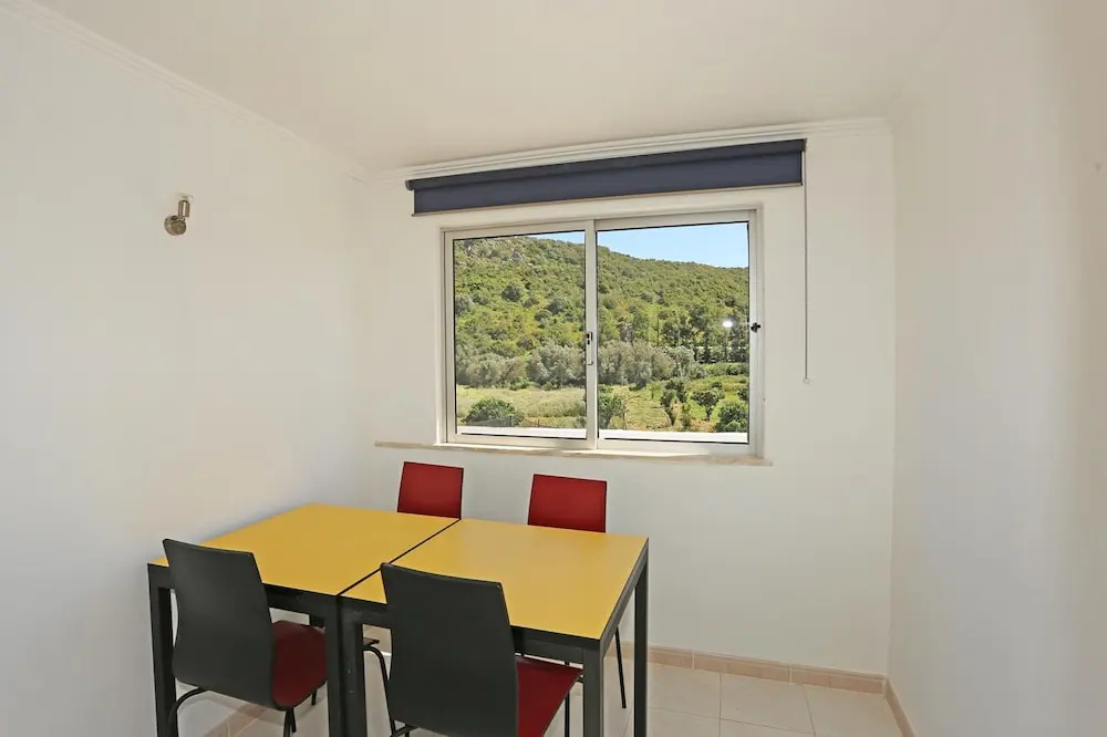 S 02 - 2 Bed Apartment in Quinta Silvestre