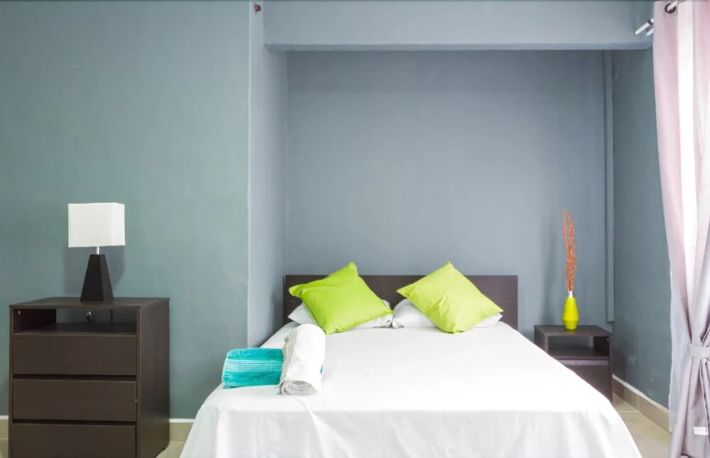 Lleras 6 BR Apartment