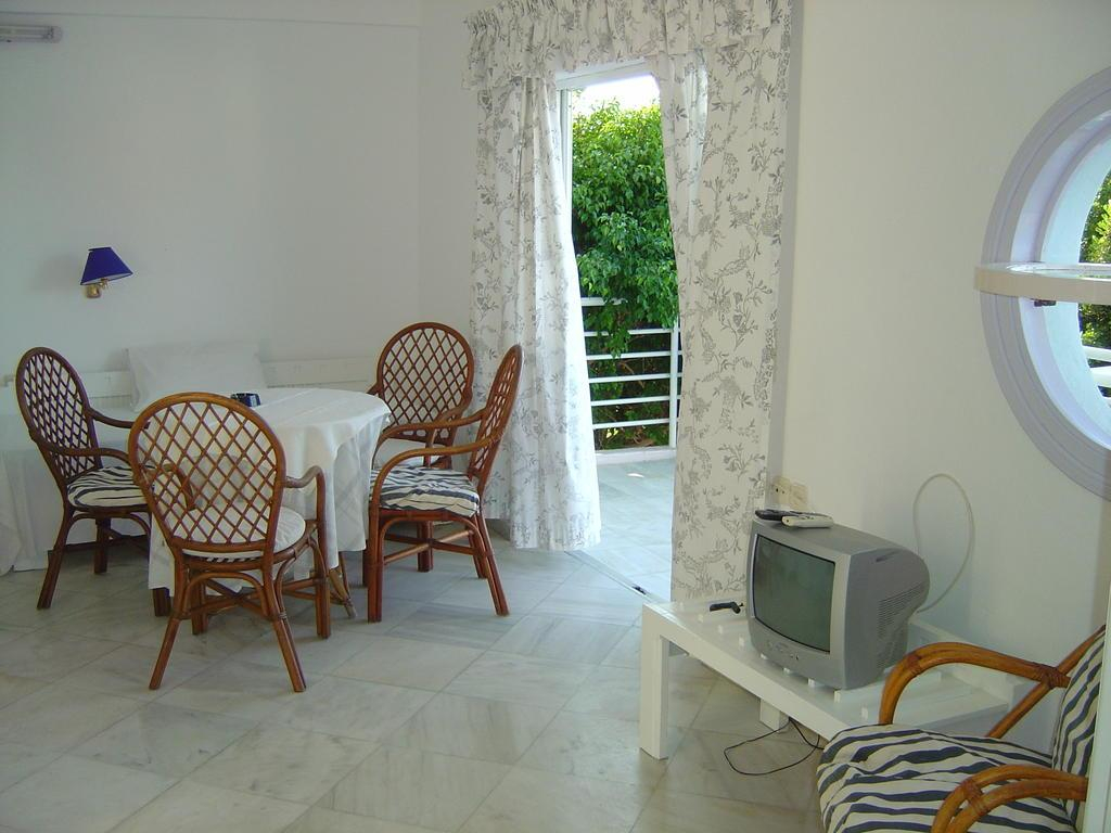 Malievi Villa