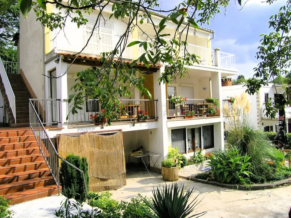 Apartments Iskra