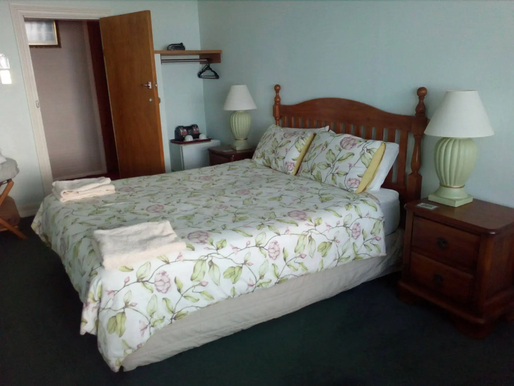 Admirals Lodge