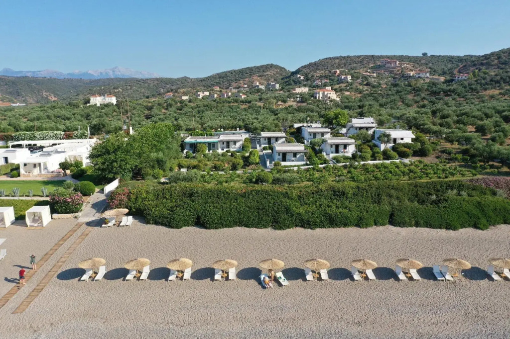 Niriides Beachfront Resort