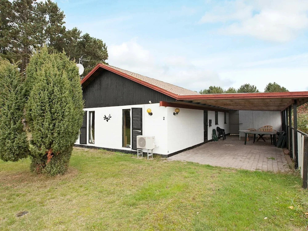 Attractive Holiday Home in Rødby With Terrace