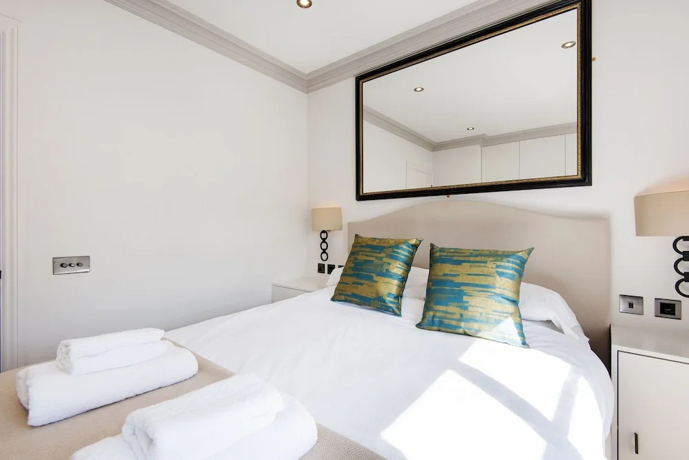 Modern Notting Hill Home by Portobello Market