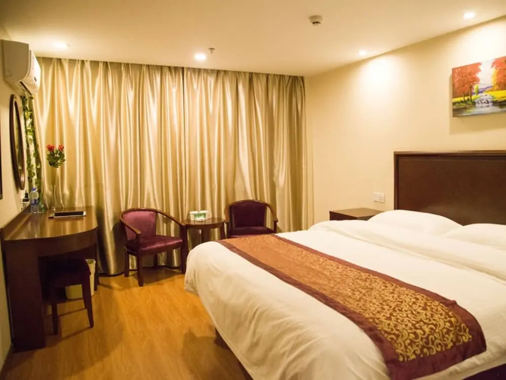 GreenTree Inn Taizhou Xinghua Wuyue Square