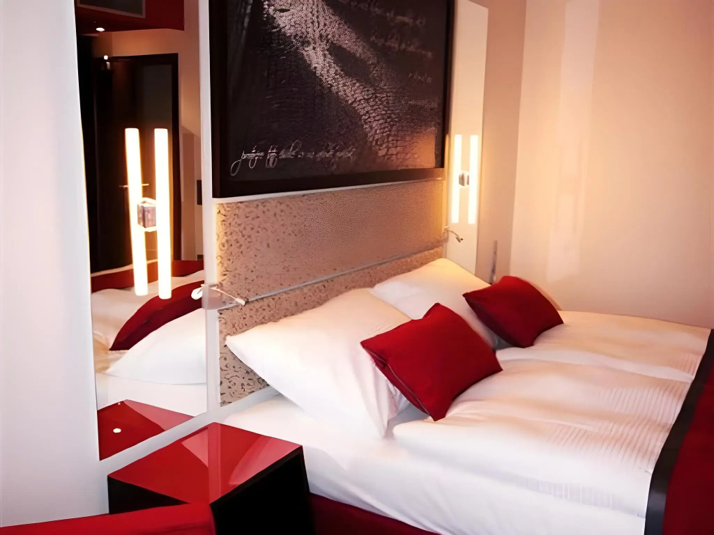 Red & Blue Design Hotel Prague