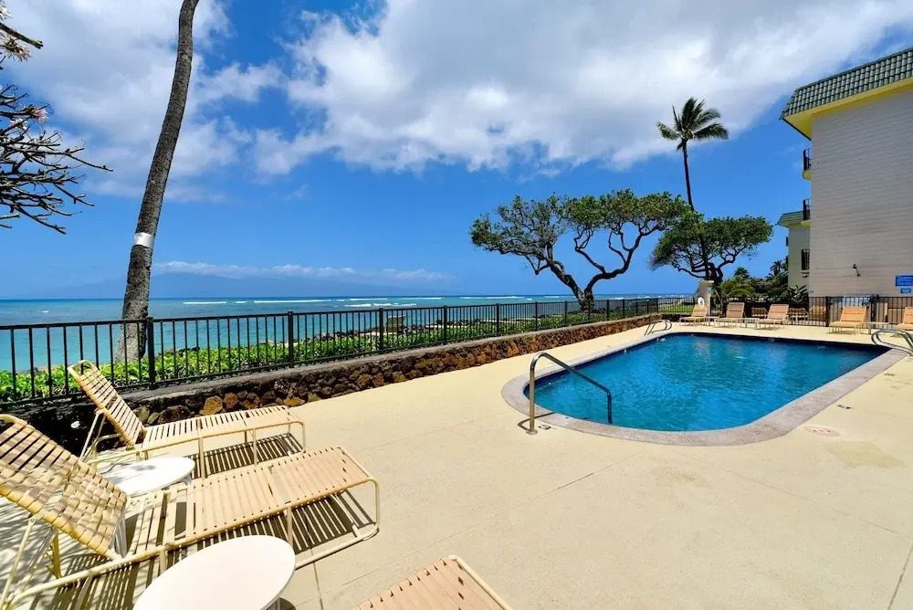 Kahana Reef 216 by RedAwning