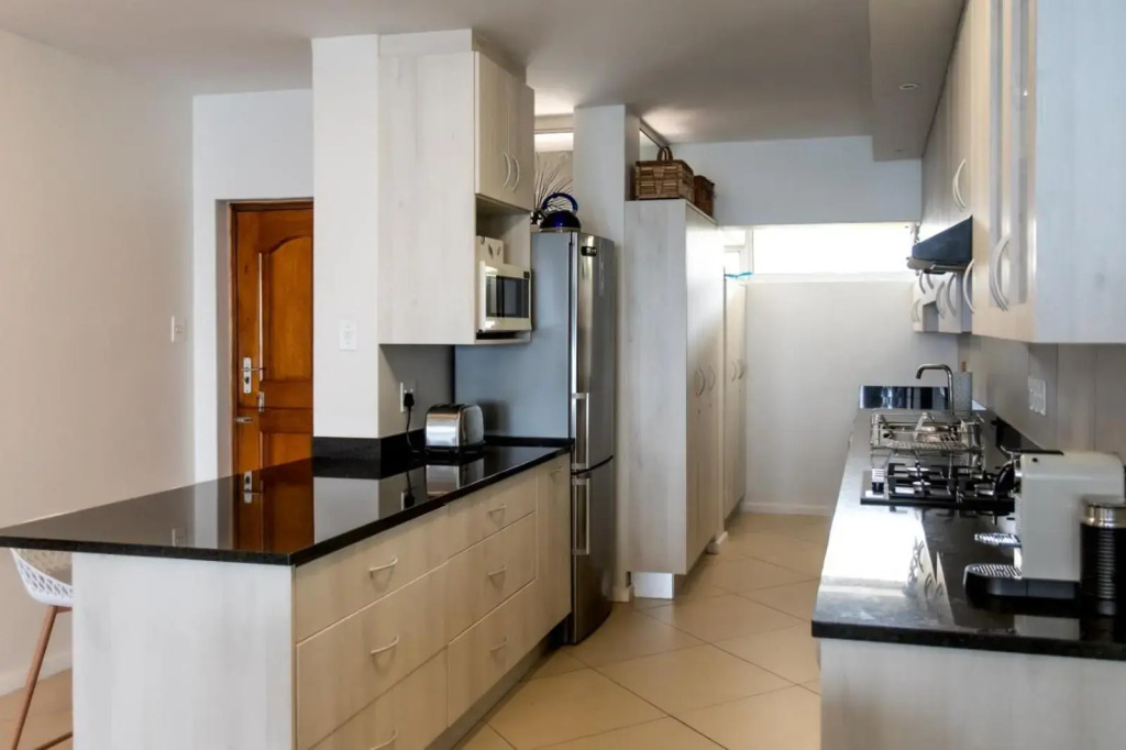 Bayview 208