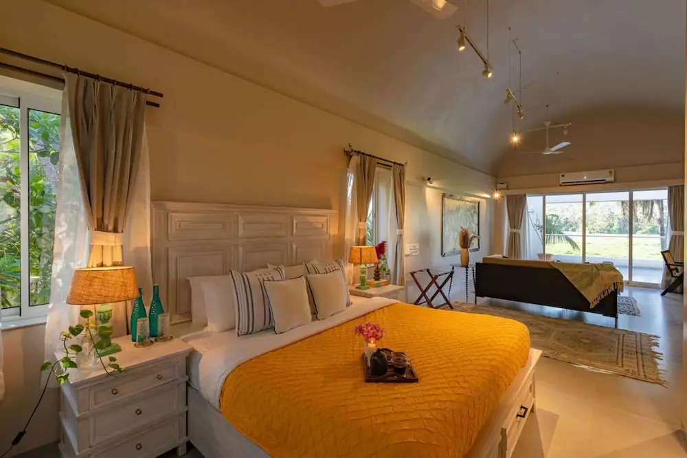 Legacy by Hireavilla- Full Field View Villa w Pool