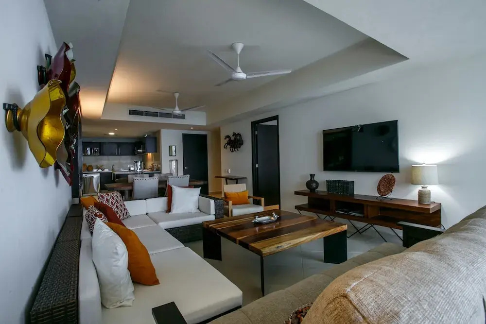 Wake Up To Sounds Of The Ocean Condo