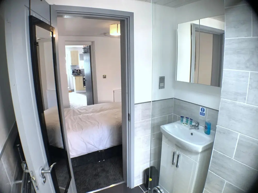Grand Central Budget Modern Apartments