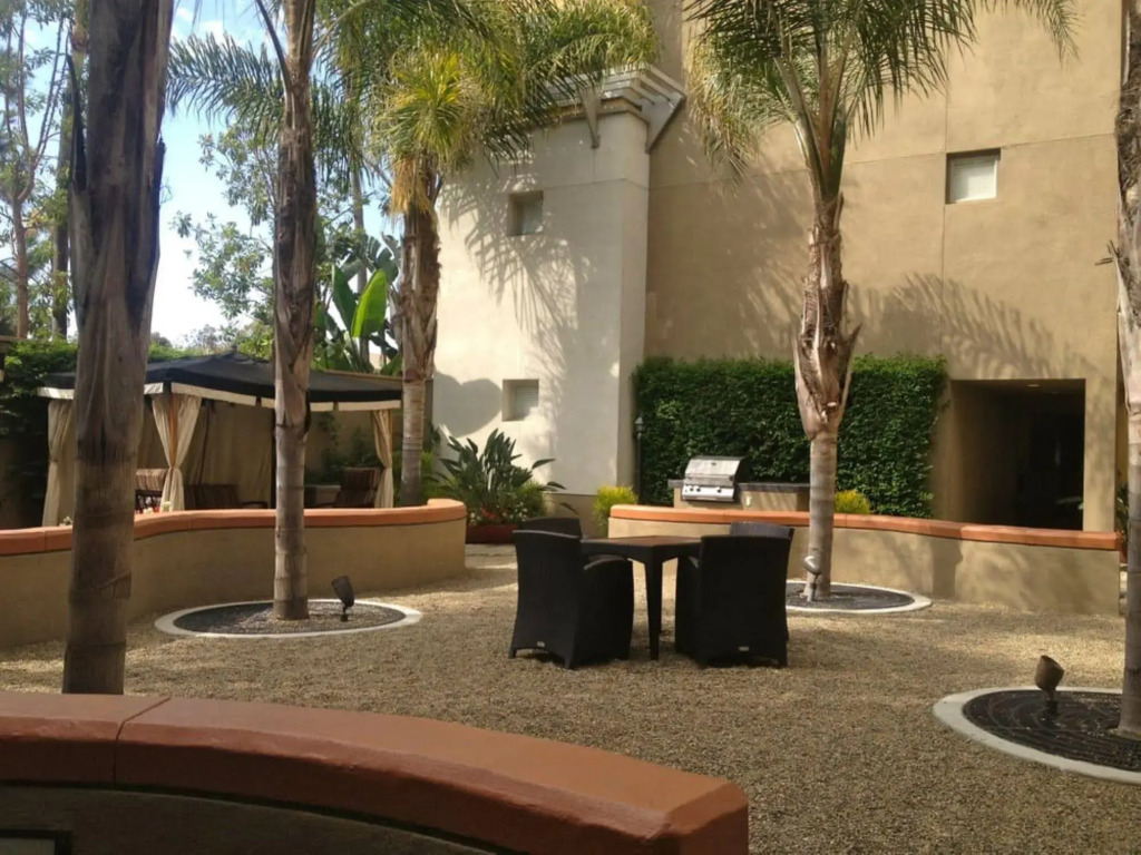 Global Luxury Suites at Main Street