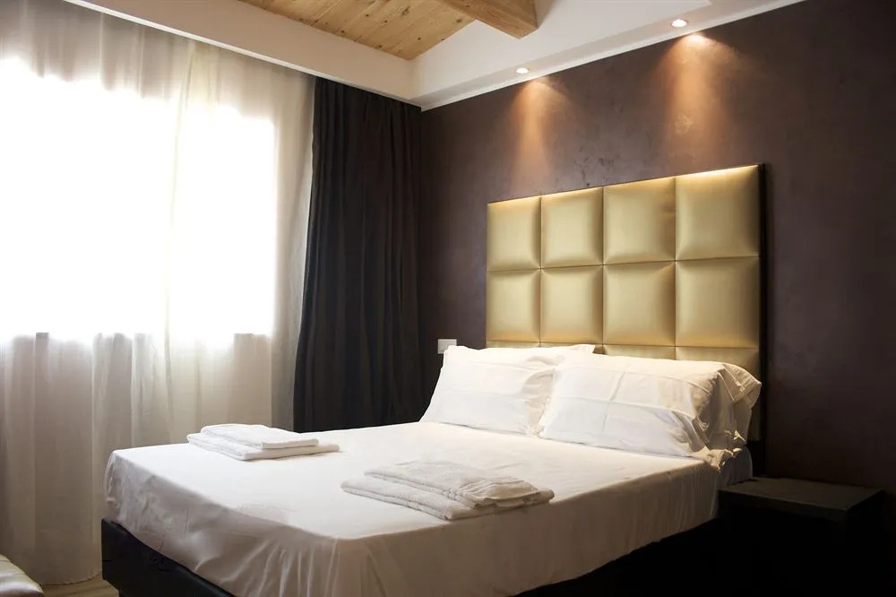 Leoni Hotel & Private Spa