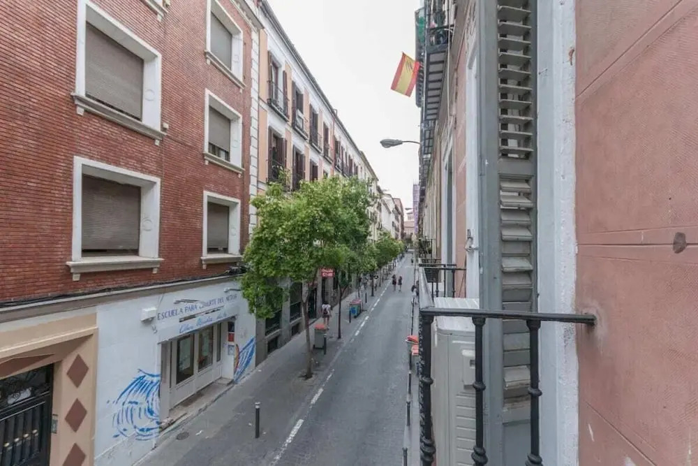 Stunning One Bedroom Apartment in the Heart of Madrid