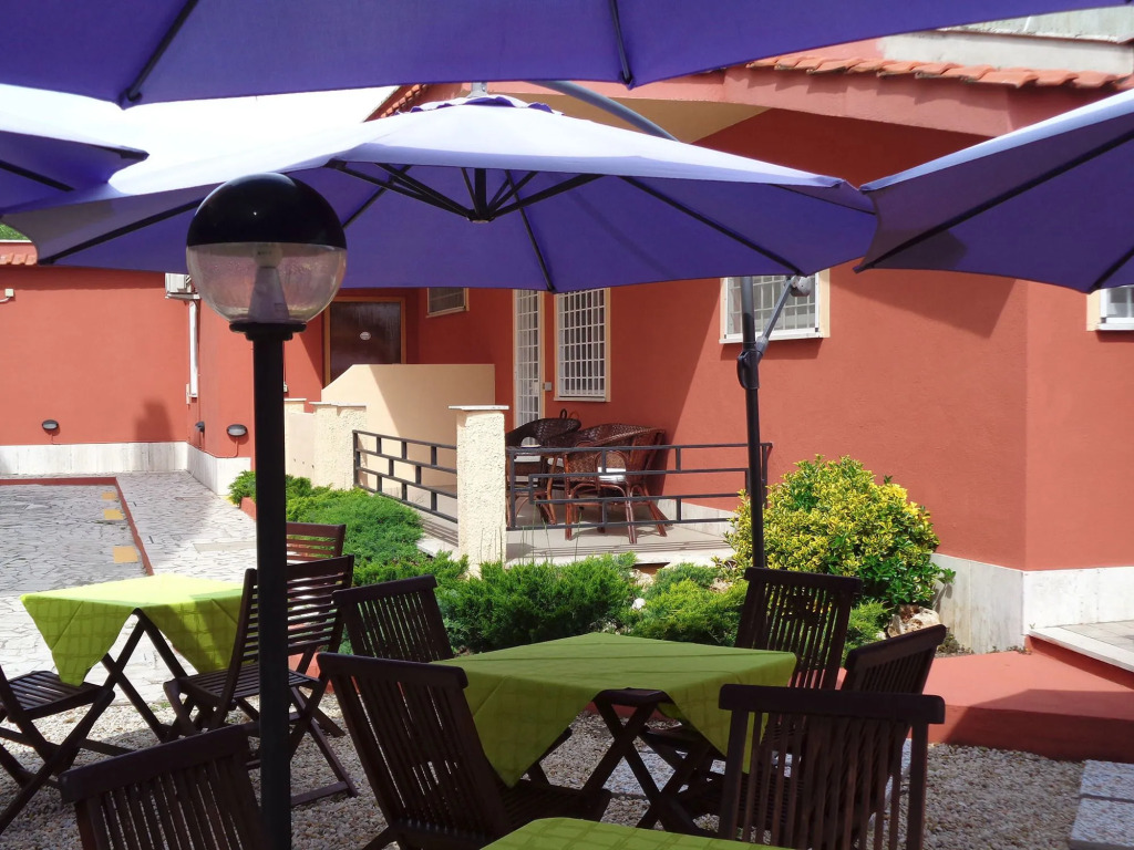 Albis Rooms Guest House