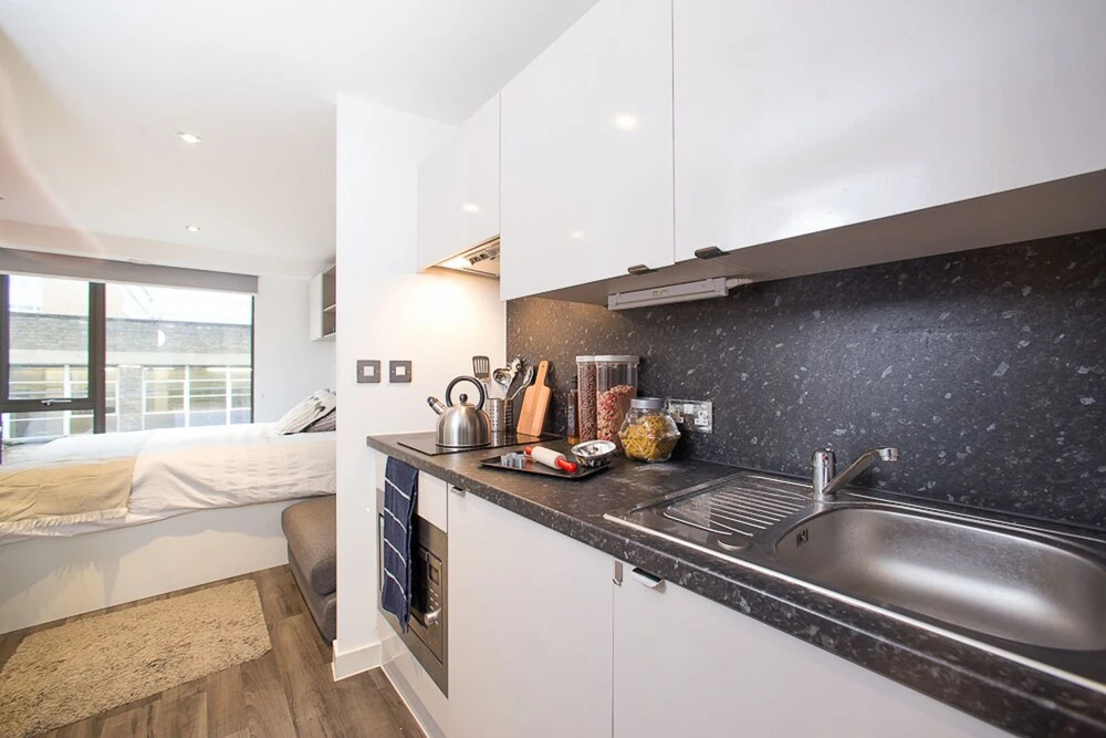 Modern Studios, LEICESTER - SK