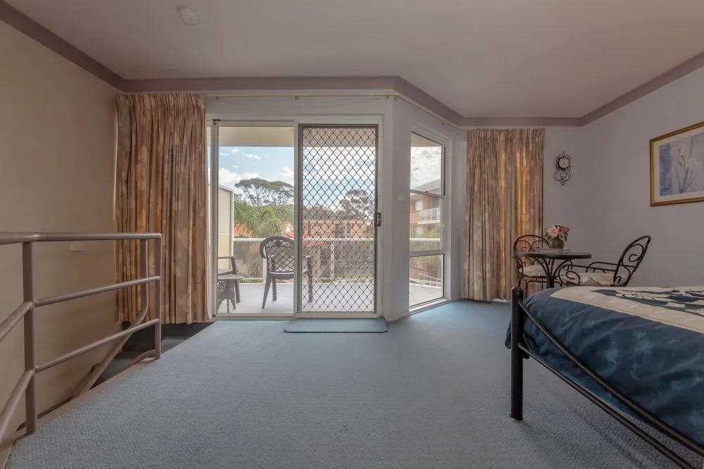 Kristie Court 2, 7 Weatherly Cl close to the beach with WiFi