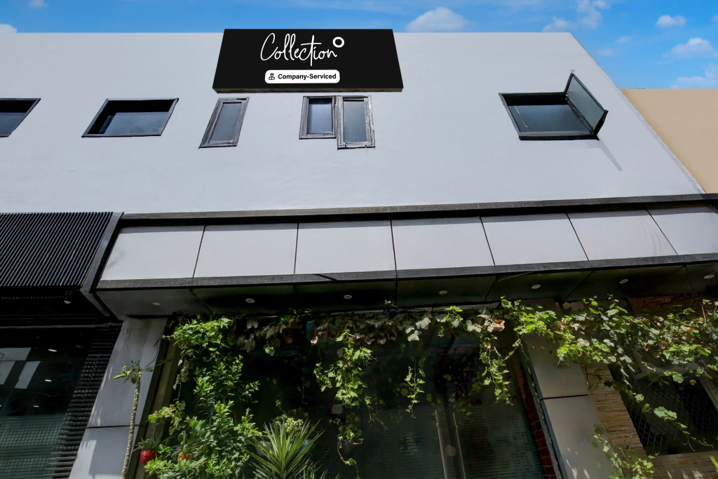 Hotel O Ishwar Nagar Near Golden Temple