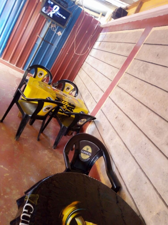 Ebony Park Lounge