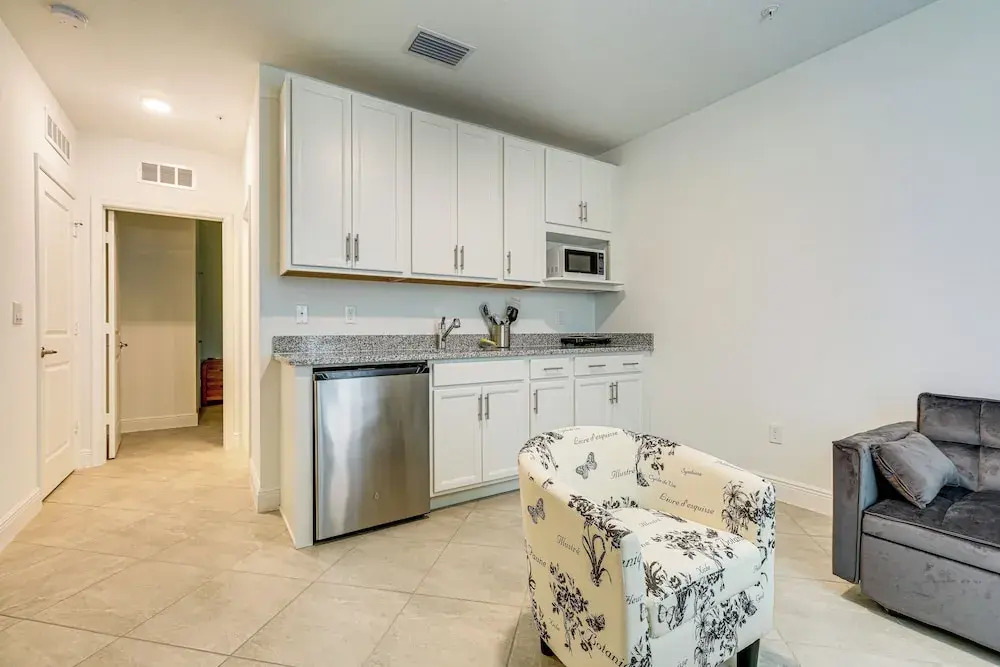 Beach-hop & Golf! Port St Lucie Apt w/ Shared Yard
