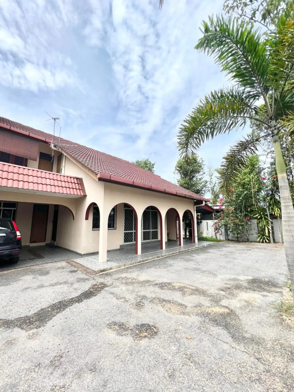 Teratai Homestay Batu Buruk