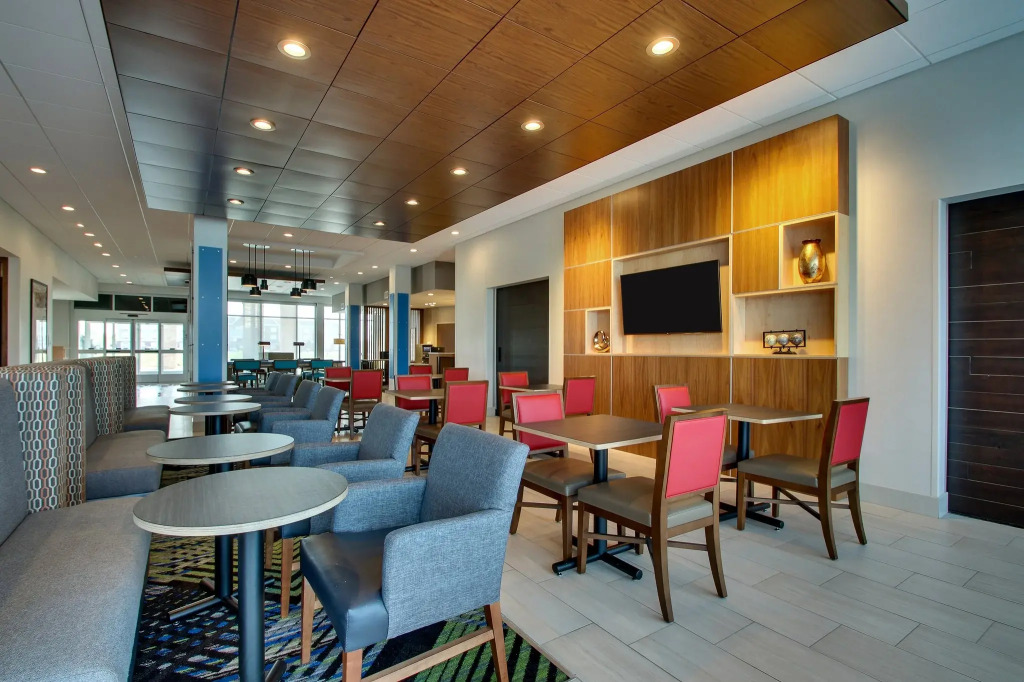 Holiday Inn Express & Suites Troy by IHG