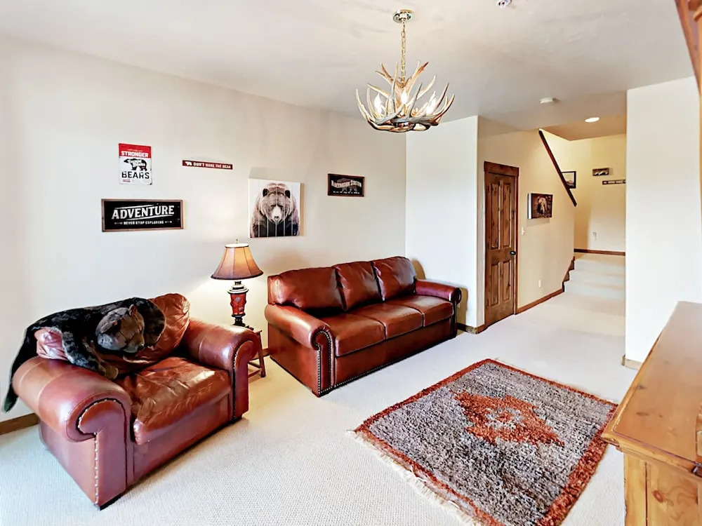 965 Bear Trail Townhouse 3 Bedrooms 3.5 Bathrooms Townhouse
