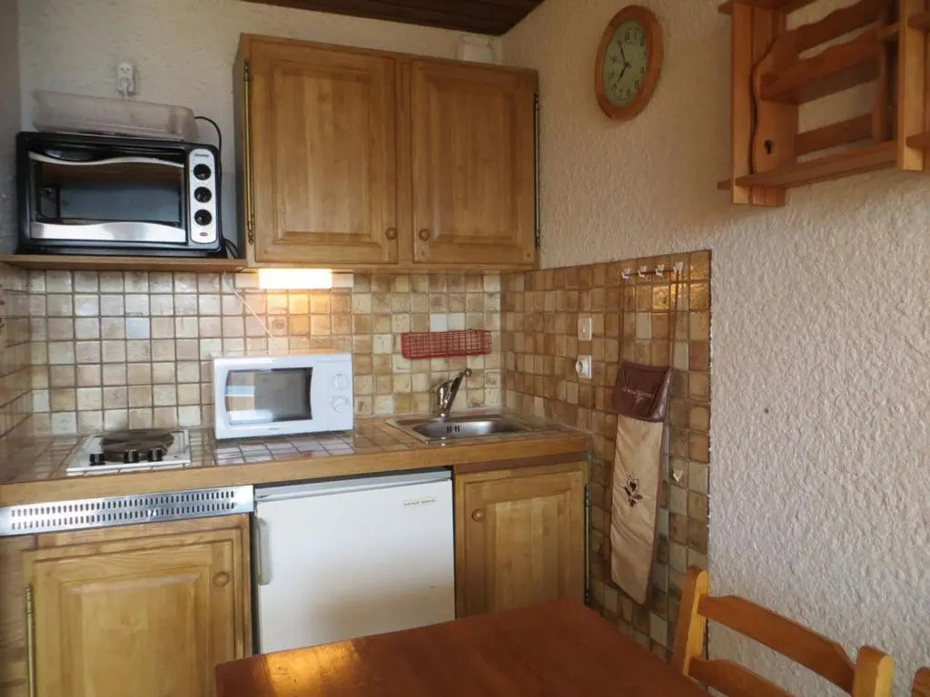 Appartement Auris, 1 pièce, 4 personnes - FR-1-297-14