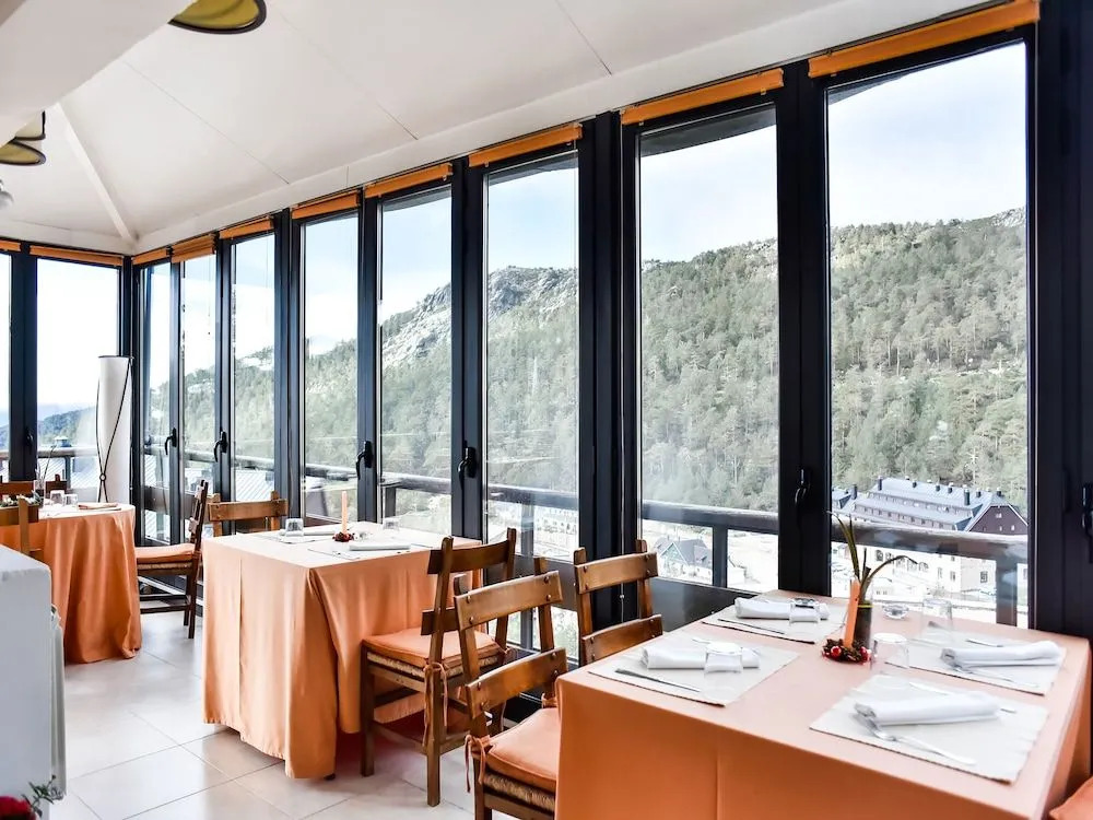 Hotel El Corzo