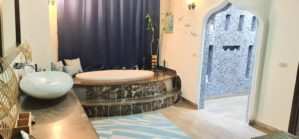 Luxury Royal Blue Family Villa 8pers private pool