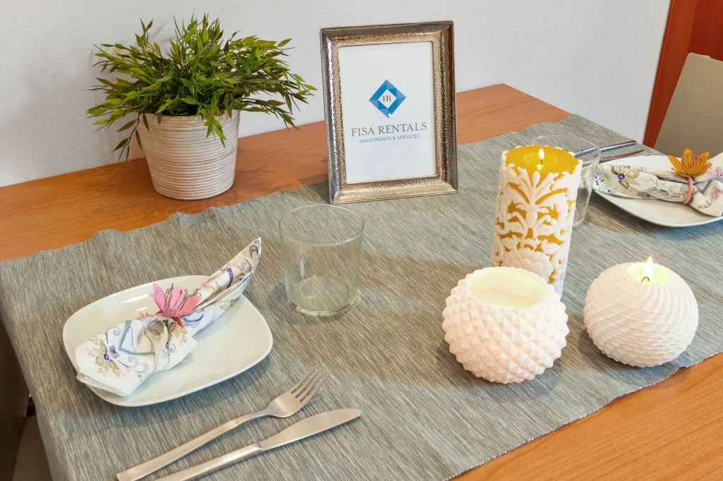 Fisa Rentals Ramblas Apartments