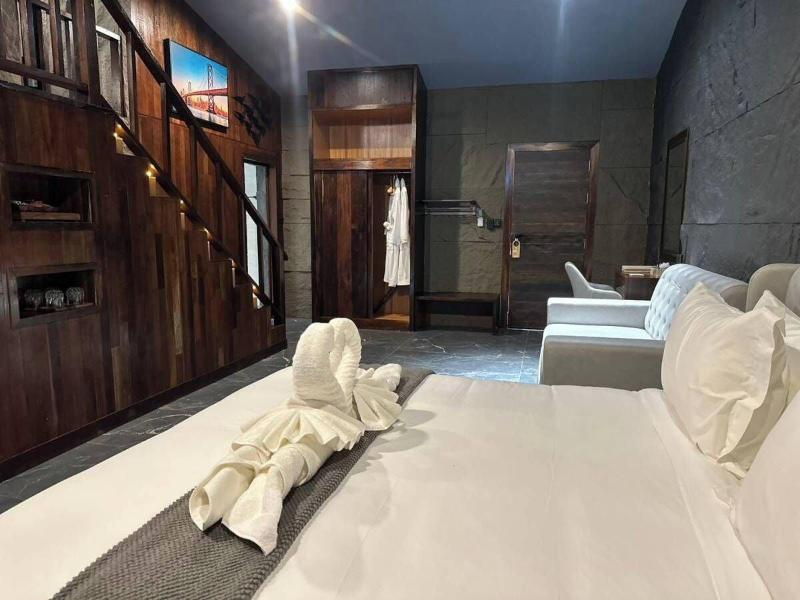 Hotel Villa AoKhanom Beachfront