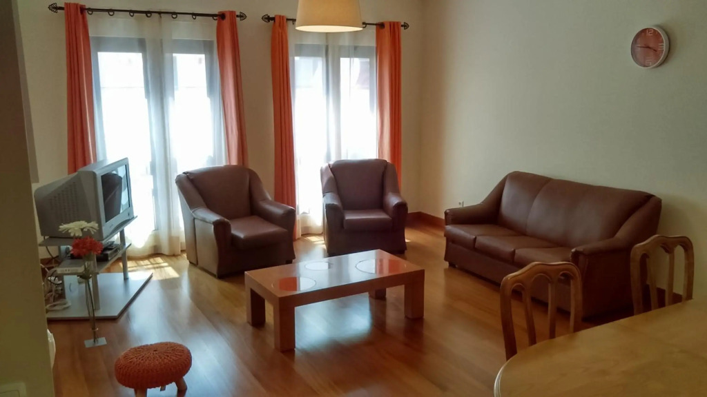 Estacada Apartment