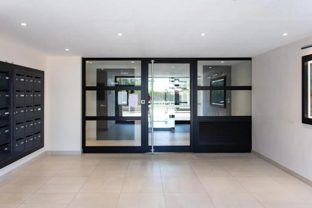 Air-Conditioned Furnished Studio in A Luxury Residence
