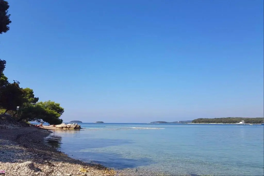 Two bedrooms apartment Vrsar Goga-max 4 pax, beach area