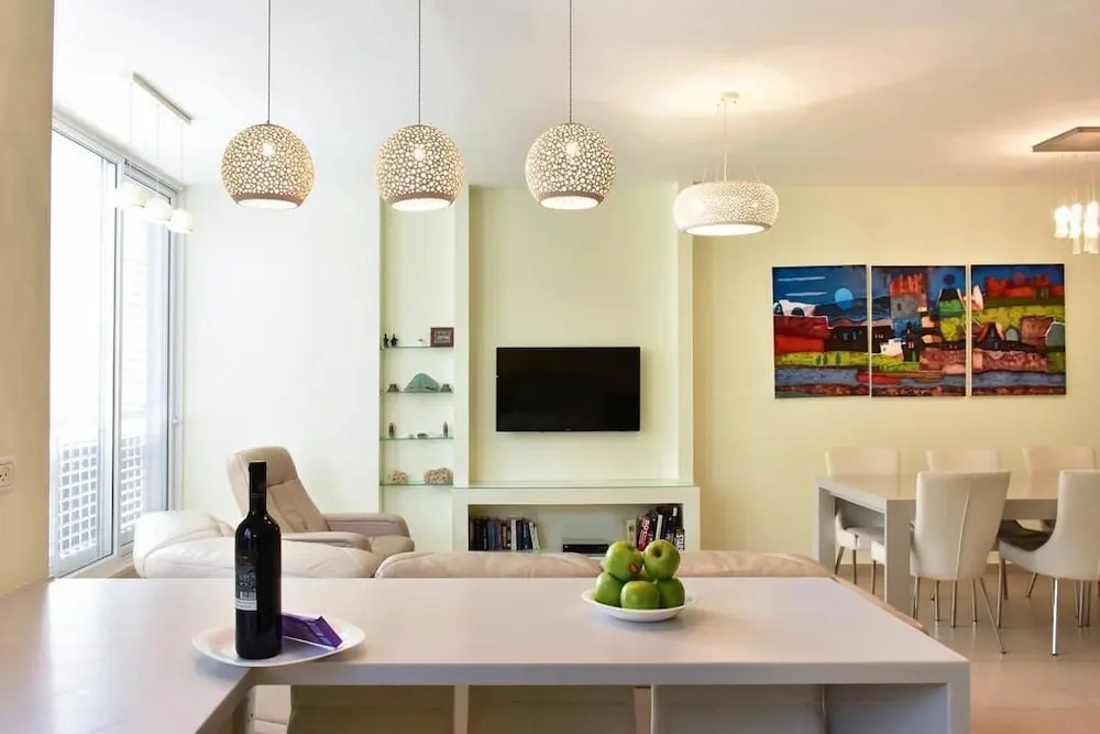 On Gordon Beach-Luxury- Stay at my Place